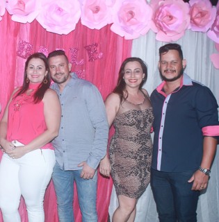 
<a style='margin-left: 5px;' class='btn btn-xs btn-social btn-facebook' href='https://www.facebook.com/sharer/sharer.php?u=https://www.galeramix.com.br/imagem/a41/800-800-90/conteudo/site_galerias/41/baile-das-rosa-ctg-fogao-de-lenha-galera-mix-37.jpg' rel='popup' data-width='500' data-height='400'><i class='fa fa-facebook'></i>Compartilhar <span class='hidden-xs'>no Facebook</span>
</a> 
<a class='btn btn-default btn-xs' target='_blank' href='imagem/a41/800-800-90/conteudo/site_galerias/41/baile-das-rosa-ctg-fogao-de-lenha-galera-mix-37.jpg'>
<span class='glyphicon glyphicon-cloud-download'></span> Salvar
</a>
