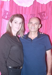 
<a style='margin-left: 5px;' class='btn btn-xs btn-social btn-facebook' href='https://www.facebook.com/sharer/sharer.php?u=https://www.galeramix.com.br/imagem/a41/800-800-90/conteudo/site_galerias/41/baile-das-rosa-ctg-fogao-de-lenha-galera-mix-42.jpg' rel='popup' data-width='500' data-height='400'><i class='fa fa-facebook'></i>Compartilhar <span class='hidden-xs'>no Facebook</span>
</a> 
<a class='btn btn-default btn-xs' target='_blank' href='imagem/a41/800-800-90/conteudo/site_galerias/41/baile-das-rosa-ctg-fogao-de-lenha-galera-mix-42.jpg'>
<span class='glyphicon glyphicon-cloud-download'></span> Salvar
</a>
