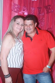 
<a style='margin-left: 5px;' class='btn btn-xs btn-social btn-facebook' href='https://www.facebook.com/sharer/sharer.php?u=https://www.galeramix.com.br/imagem/a41/800-800-90/conteudo/site_galerias/41/baile-das-rosa-ctg-fogao-de-lenha-galera-mix-45.jpg' rel='popup' data-width='500' data-height='400'><i class='fa fa-facebook'></i>Compartilhar <span class='hidden-xs'>no Facebook</span>
</a> 
<a class='btn btn-default btn-xs' target='_blank' href='imagem/a41/800-800-90/conteudo/site_galerias/41/baile-das-rosa-ctg-fogao-de-lenha-galera-mix-45.jpg'>
<span class='glyphicon glyphicon-cloud-download'></span> Salvar
</a>
