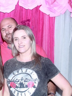 
<a style='margin-left: 5px;' class='btn btn-xs btn-social btn-facebook' href='https://www.facebook.com/sharer/sharer.php?u=https://www.galeramix.com.br/imagem/a41/800-800-90/conteudo/site_galerias/41/baile-das-rosa-ctg-fogao-de-lenha-galera-mix-52.jpg' rel='popup' data-width='500' data-height='400'><i class='fa fa-facebook'></i>Compartilhar <span class='hidden-xs'>no Facebook</span>
</a> 
<a class='btn btn-default btn-xs' target='_blank' href='imagem/a41/800-800-90/conteudo/site_galerias/41/baile-das-rosa-ctg-fogao-de-lenha-galera-mix-52.jpg'>
<span class='glyphicon glyphicon-cloud-download'></span> Salvar
</a>
