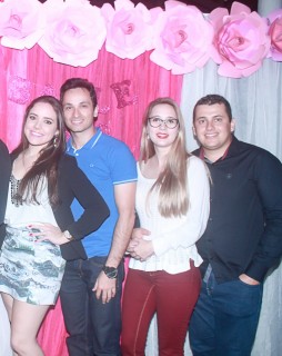 
<a style='margin-left: 5px;' class='btn btn-xs btn-social btn-facebook' href='https://www.facebook.com/sharer/sharer.php?u=https://www.galeramix.com.br/imagem/a41/800-800-90/conteudo/site_galerias/41/baile-das-rosa-ctg-fogao-de-lenha-galera-mix-64.jpg' rel='popup' data-width='500' data-height='400'><i class='fa fa-facebook'></i>Compartilhar <span class='hidden-xs'>no Facebook</span>
</a> 
<a class='btn btn-default btn-xs' target='_blank' href='imagem/a41/800-800-90/conteudo/site_galerias/41/baile-das-rosa-ctg-fogao-de-lenha-galera-mix-64.jpg'>
<span class='glyphicon glyphicon-cloud-download'></span> Salvar
</a>
