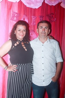 
<a style='margin-left: 5px;' class='btn btn-xs btn-social btn-facebook' href='https://www.facebook.com/sharer/sharer.php?u=https://www.galeramix.com.br/imagem/a41/800-800-90/conteudo/site_galerias/41/baile-das-rosa-ctg-fogao-de-lenha-galera-mix-74.jpg' rel='popup' data-width='500' data-height='400'><i class='fa fa-facebook'></i>Compartilhar <span class='hidden-xs'>no Facebook</span>
</a> 
<a class='btn btn-default btn-xs' target='_blank' href='imagem/a41/800-800-90/conteudo/site_galerias/41/baile-das-rosa-ctg-fogao-de-lenha-galera-mix-74.jpg'>
<span class='glyphicon glyphicon-cloud-download'></span> Salvar
</a>
