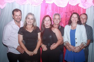 
<a style='margin-left: 5px;' class='btn btn-xs btn-social btn-facebook' href='https://www.facebook.com/sharer/sharer.php?u=https://www.galeramix.com.br/imagem/a41/800-800-90/conteudo/site_galerias/41/baile-das-rosa-ctg-fogao-de-lenha-galera-mix-75.jpg' rel='popup' data-width='500' data-height='400'><i class='fa fa-facebook'></i>Compartilhar <span class='hidden-xs'>no Facebook</span>
</a> 
<a class='btn btn-default btn-xs' target='_blank' href='imagem/a41/800-800-90/conteudo/site_galerias/41/baile-das-rosa-ctg-fogao-de-lenha-galera-mix-75.jpg'>
<span class='glyphicon glyphicon-cloud-download'></span> Salvar
</a>
