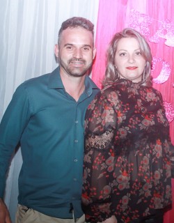 
<a style='margin-left: 5px;' class='btn btn-xs btn-social btn-facebook' href='https://www.facebook.com/sharer/sharer.php?u=https://www.galeramix.com.br/imagem/a41/800-800-90/conteudo/site_galerias/41/baile-das-rosa-ctg-fogao-de-lenha-galera-mix-8.jpg' rel='popup' data-width='500' data-height='400'><i class='fa fa-facebook'></i>Compartilhar <span class='hidden-xs'>no Facebook</span>
</a> 
<a class='btn btn-default btn-xs' target='_blank' href='imagem/a41/800-800-90/conteudo/site_galerias/41/baile-das-rosa-ctg-fogao-de-lenha-galera-mix-8.jpg'>
<span class='glyphicon glyphicon-cloud-download'></span> Salvar
</a>
