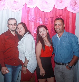 
<a style='margin-left: 5px;' class='btn btn-xs btn-social btn-facebook' href='https://www.facebook.com/sharer/sharer.php?u=https://www.galeramix.com.br/imagem/a41/800-800-90/conteudo/site_galerias/41/baile-das-rosa-ctg-fogao-de-lenha-galera-mix-85.jpg' rel='popup' data-width='500' data-height='400'><i class='fa fa-facebook'></i>Compartilhar <span class='hidden-xs'>no Facebook</span>
</a> 
<a class='btn btn-default btn-xs' target='_blank' href='imagem/a41/800-800-90/conteudo/site_galerias/41/baile-das-rosa-ctg-fogao-de-lenha-galera-mix-85.jpg'>
<span class='glyphicon glyphicon-cloud-download'></span> Salvar
</a>
