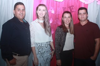 
<a style='margin-left: 5px;' class='btn btn-xs btn-social btn-facebook' href='https://www.facebook.com/sharer/sharer.php?u=https://www.galeramix.com.br/imagem/a41/800-800-90/conteudo/site_galerias/41/baile-das-rosa-ctg-fogao-de-lenha-galera-mix-88.jpg' rel='popup' data-width='500' data-height='400'><i class='fa fa-facebook'></i>Compartilhar <span class='hidden-xs'>no Facebook</span>
</a> 
<a class='btn btn-default btn-xs' target='_blank' href='imagem/a41/800-800-90/conteudo/site_galerias/41/baile-das-rosa-ctg-fogao-de-lenha-galera-mix-88.jpg'>
<span class='glyphicon glyphicon-cloud-download'></span> Salvar
</a>
