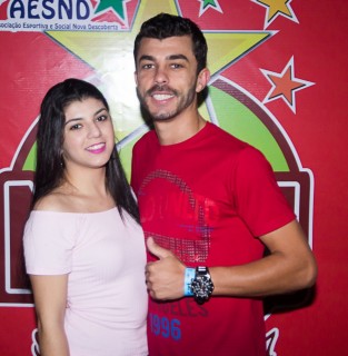 
<a style='margin-left: 5px;' class='btn btn-xs btn-social btn-facebook' href='https://www.facebook.com/sharer/sharer.php?u=https://www.galeramix.com.br/imagem/a42/800-800-90/conteudo/site_galerias/42/baile-de-casal-nova-descoberta-galera-mix-94.jpg' rel='popup' data-width='500' data-height='400'><i class='fa fa-facebook'></i>Compartilhar <span class='hidden-xs'>no Facebook</span>
</a> 
<a class='btn btn-default btn-xs' target='_blank' href='imagem/a42/800-800-90/conteudo/site_galerias/42/baile-de-casal-nova-descoberta-galera-mix-94.jpg'>
<span class='glyphicon glyphicon-cloud-download'></span> Salvar
</a>
