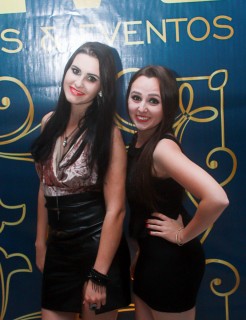 
            <a style='margin-left: 5px;' class='btn btn-xs btn-social btn-facebook' href='https://www.facebook.com/sharer/sharer.php?u=https://www.galeramix.com.br/imagem/a45/800-800-90/conteudo/site_galerias/45/live-eventos-galera-mix-104.jpg' rel='popup' data-width='500' data-height='400'><i class='fa fa-facebook'></i>Compartilhar <span class='hidden-xs'>no Facebook</span>
        </a> 
        <a class='btn btn-default btn-xs' target='_blank' href='imagem/a45/800-800-90/conteudo/site_galerias/45/live-eventos-galera-mix-104.jpg'>
            <span class='glyphicon glyphicon-cloud-download'></span> Salvar
        </a>
        