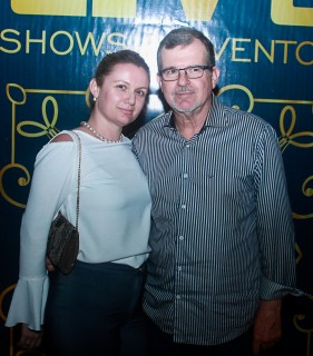 
<a style='margin-left: 5px;' class='btn btn-xs btn-social btn-facebook' href='https://www.facebook.com/sharer/sharer.php?u=https://www.galeramix.com.br/imagem/a45/800-800-90/conteudo/site_galerias/45/live-eventos-galera-mix-37.jpg' rel='popup' data-width='500' data-height='400'><i class='fa fa-facebook'></i>Compartilhar <span class='hidden-xs'>no Facebook</span>
</a> 
<a class='btn btn-default btn-xs' target='_blank' href='imagem/a45/800-800-90/conteudo/site_galerias/45/live-eventos-galera-mix-37.jpg'>
<span class='glyphicon glyphicon-cloud-download'></span> Salvar
</a>
