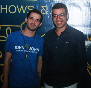 
<a style='margin-left: 5px;' class='btn btn-xs btn-social btn-facebook' href='https://www.facebook.com/sharer/sharer.php?u=https://www.galeramix.com.br/imagem/a45/800-800-90/conteudo/site_galerias/45/live-eventos-galera-mix-41.jpg' rel='popup' data-width='500' data-height='400'><i class='fa fa-facebook'></i>Compartilhar <span class='hidden-xs'>no Facebook</span>
</a> 
<a class='btn btn-default btn-xs' target='_blank' href='imagem/a45/800-800-90/conteudo/site_galerias/45/live-eventos-galera-mix-41.jpg'>
<span class='glyphicon glyphicon-cloud-download'></span> Salvar
</a>
