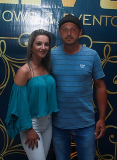 
<a style='margin-left: 5px;' class='btn btn-xs btn-social btn-facebook' href='https://www.facebook.com/sharer/sharer.php?u=https://www.galeramix.com.br/imagem/a45/800-800-90/conteudo/site_galerias/45/live-eventos-galera-mix-82.jpg' rel='popup' data-width='500' data-height='400'><i class='fa fa-facebook'></i>Compartilhar <span class='hidden-xs'>no Facebook</span>
</a> 
<a class='btn btn-default btn-xs' target='_blank' href='imagem/a45/800-800-90/conteudo/site_galerias/45/live-eventos-galera-mix-82.jpg'>
<span class='glyphicon glyphicon-cloud-download'></span> Salvar
</a>
