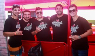 
                    <a style='margin-left: 5px;' class='btn btn-xs btn-social btn-facebook' href='https://www.facebook.com/sharer/sharer.php?u=https://www.galeramix.com.br/imagem/a46/800-800-90/conteudo/site_galerias/46/churrascada-afajti-tijucas-galera-mix-12.jpg' rel='popup' data-width='500' data-height='400'><i class='fa fa-facebook'></i>Compartilhar <span class='hidden-xs'>no Facebook</span>
                </a> 
                <a class='btn btn-default btn-xs' target='_blank' href='imagem/a46/800-800-90/conteudo/site_galerias/46/churrascada-afajti-tijucas-galera-mix-12.jpg'>
                    <span class='glyphicon glyphicon-cloud-download'></span> Salvar
                </a>
                