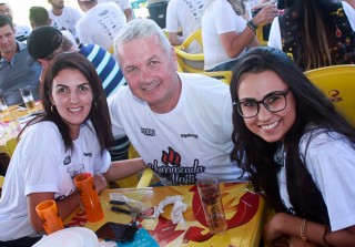 
<a style='margin-left: 5px;' class='btn btn-xs btn-social btn-facebook' href='https://www.facebook.com/sharer/sharer.php?u=https://www.galeramix.com.br/imagem/a46/800-800-90/conteudo/site_galerias/46/churrascada-afajti-tijucas-galera-mix-21.jpg' rel='popup' data-width='500' data-height='400'><i class='fa fa-facebook'></i>Compartilhar <span class='hidden-xs'>no Facebook</span>
</a> 
<a class='btn btn-default btn-xs' target='_blank' href='imagem/a46/800-800-90/conteudo/site_galerias/46/churrascada-afajti-tijucas-galera-mix-21.jpg'>
<span class='glyphicon glyphicon-cloud-download'></span> Salvar
</a>
