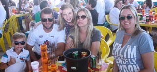 
<a style='margin-left: 5px;' class='btn btn-xs btn-social btn-facebook' href='https://www.facebook.com/sharer/sharer.php?u=https://www.galeramix.com.br/imagem/a46/800-800-90/conteudo/site_galerias/46/churrascada-afajti-tijucas-galera-mix-22.jpg' rel='popup' data-width='500' data-height='400'><i class='fa fa-facebook'></i>Compartilhar <span class='hidden-xs'>no Facebook</span>
</a> 
<a class='btn btn-default btn-xs' target='_blank' href='imagem/a46/800-800-90/conteudo/site_galerias/46/churrascada-afajti-tijucas-galera-mix-22.jpg'>
<span class='glyphicon glyphicon-cloud-download'></span> Salvar
</a>
