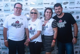 
<a style='margin-left: 5px;' class='btn btn-xs btn-social btn-facebook' href='https://www.facebook.com/sharer/sharer.php?u=https://www.galeramix.com.br/imagem/a46/800-800-90/conteudo/site_galerias/46/churrascada-afajti-tijucas-galera-mix-23.jpg' rel='popup' data-width='500' data-height='400'><i class='fa fa-facebook'></i>Compartilhar <span class='hidden-xs'>no Facebook</span>
</a> 
<a class='btn btn-default btn-xs' target='_blank' href='imagem/a46/800-800-90/conteudo/site_galerias/46/churrascada-afajti-tijucas-galera-mix-23.jpg'>
<span class='glyphicon glyphicon-cloud-download'></span> Salvar
</a>
