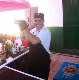 
<a style='margin-left: 5px;' class='btn btn-xs btn-social btn-facebook' href='https://www.facebook.com/sharer/sharer.php?u=https://www.galeramix.com.br/imagem/a46/800-800-90/conteudo/site_galerias/46/churrascada-afajti-tijucas-galera-mix-53.jpg' rel='popup' data-width='500' data-height='400'><i class='fa fa-facebook'></i>Compartilhar <span class='hidden-xs'>no Facebook</span>
</a> 
<a class='btn btn-default btn-xs' target='_blank' href='imagem/a46/800-800-90/conteudo/site_galerias/46/churrascada-afajti-tijucas-galera-mix-53.jpg'>
<span class='glyphicon glyphicon-cloud-download'></span> Salvar
</a>
