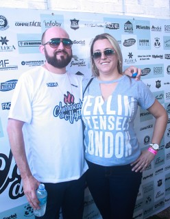 
<a style='margin-left: 5px;' class='btn btn-xs btn-social btn-facebook' href='https://www.facebook.com/sharer/sharer.php?u=https://www.galeramix.com.br/imagem/a46/800-800-90/conteudo/site_galerias/46/churrascada-afajti-tijucas-galera-mix-75.jpg' rel='popup' data-width='500' data-height='400'><i class='fa fa-facebook'></i>Compartilhar <span class='hidden-xs'>no Facebook</span>
</a> 
<a class='btn btn-default btn-xs' target='_blank' href='imagem/a46/800-800-90/conteudo/site_galerias/46/churrascada-afajti-tijucas-galera-mix-75.jpg'>
<span class='glyphicon glyphicon-cloud-download'></span> Salvar
</a>
