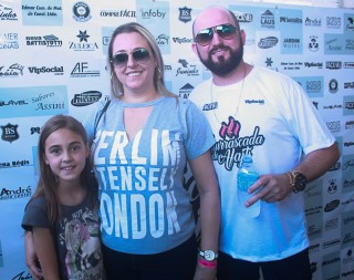 
<a style='margin-left: 5px;' class='btn btn-xs btn-social btn-facebook' href='https://www.facebook.com/sharer/sharer.php?u=https://www.galeramix.com.br/imagem/a46/800-800-90/conteudo/site_galerias/46/churrascada-afajti-tijucas-galera-mix-77.jpg' rel='popup' data-width='500' data-height='400'><i class='fa fa-facebook'></i>Compartilhar <span class='hidden-xs'>no Facebook</span>
</a> 
<a class='btn btn-default btn-xs' target='_blank' href='imagem/a46/800-800-90/conteudo/site_galerias/46/churrascada-afajti-tijucas-galera-mix-77.jpg'>
<span class='glyphicon glyphicon-cloud-download'></span> Salvar
</a>
