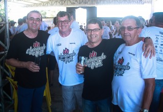 
<a style='margin-left: 5px;' class='btn btn-xs btn-social btn-facebook' href='https://www.facebook.com/sharer/sharer.php?u=https://www.galeramix.com.br/imagem/a46/800-800-90/conteudo/site_galerias/46/churrascada-afajti-tijucas-galera-mix-85.jpg' rel='popup' data-width='500' data-height='400'><i class='fa fa-facebook'></i>Compartilhar <span class='hidden-xs'>no Facebook</span>
</a> 
<a class='btn btn-default btn-xs' target='_blank' href='imagem/a46/800-800-90/conteudo/site_galerias/46/churrascada-afajti-tijucas-galera-mix-85.jpg'>
<span class='glyphicon glyphicon-cloud-download'></span> Salvar
</a>
