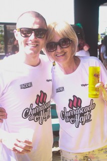 
<a style='margin-left: 5px;' class='btn btn-xs btn-social btn-facebook' href='https://www.facebook.com/sharer/sharer.php?u=https://www.galeramix.com.br/imagem/a46/800-800-90/conteudo/site_galerias/46/churrascada-afajti-tijucas-galera-mix-95.jpg' rel='popup' data-width='500' data-height='400'><i class='fa fa-facebook'></i>Compartilhar <span class='hidden-xs'>no Facebook</span>
</a> 
<a class='btn btn-default btn-xs' target='_blank' href='imagem/a46/800-800-90/conteudo/site_galerias/46/churrascada-afajti-tijucas-galera-mix-95.jpg'>
<span class='glyphicon glyphicon-cloud-download'></span> Salvar
</a>
