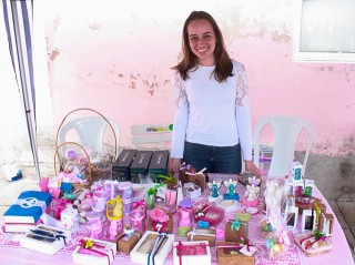 
<a style='margin-left: 5px;' class='btn btn-xs btn-social btn-facebook' href='https://www.facebook.com/sharer/sharer.php?u=https://www.galeramix.com.br/imagem/a47/800-800-90/conteudo/site_galerias/47/feijoada-consciencia-negra-casarao-gallotti-tijucas-46.jpg' rel='popup' data-width='500' data-height='400'><i class='fa fa-facebook'></i>Compartilhar <span class='hidden-xs'>no Facebook</span>
</a> 
<a class='btn btn-default btn-xs' target='_blank' href='imagem/a47/800-800-90/conteudo/site_galerias/47/feijoada-consciencia-negra-casarao-gallotti-tijucas-46.jpg'>
<span class='glyphicon glyphicon-cloud-download'></span> Salvar
</a>
