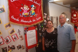 
<a style='margin-left: 5px;' class='btn btn-xs btn-social btn-facebook' href='https://www.facebook.com/sharer/sharer.php?u=https://www.galeramix.com.br/imagem/a47/800-800-90/conteudo/site_galerias/47/feijoada-consciencia-negra-casarao-gallotti-tijucas-60.jpg' rel='popup' data-width='500' data-height='400'><i class='fa fa-facebook'></i>Compartilhar <span class='hidden-xs'>no Facebook</span>
</a> 
<a class='btn btn-default btn-xs' target='_blank' href='imagem/a47/800-800-90/conteudo/site_galerias/47/feijoada-consciencia-negra-casarao-gallotti-tijucas-60.jpg'>
<span class='glyphicon glyphicon-cloud-download'></span> Salvar
</a>
