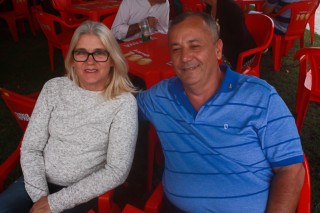 
<a style='margin-left: 5px;' class='btn btn-xs btn-social btn-facebook' href='https://www.facebook.com/sharer/sharer.php?u=https://www.galeramix.com.br/imagem/a47/800-800-90/conteudo/site_galerias/47/feijoada-consciencia-negra-casarao-gallotti-tijucas-66.jpg' rel='popup' data-width='500' data-height='400'><i class='fa fa-facebook'></i>Compartilhar <span class='hidden-xs'>no Facebook</span>
</a> 
<a class='btn btn-default btn-xs' target='_blank' href='imagem/a47/800-800-90/conteudo/site_galerias/47/feijoada-consciencia-negra-casarao-gallotti-tijucas-66.jpg'>
<span class='glyphicon glyphicon-cloud-download'></span> Salvar
</a>
