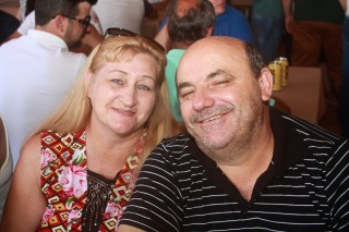 
<a style='margin-left: 5px;' class='btn btn-xs btn-social btn-facebook' href='https://www.facebook.com/sharer/sharer.php?u=https://www.galeramix.com.br/imagem/a48/800-800-90/conteudo/site_galerias/48/1-costelaco-da-amizade-pista-do-binho-canelinha-29.jpg' rel='popup' data-width='500' data-height='400'><i class='fa fa-facebook'></i>Compartilhar <span class='hidden-xs'>no Facebook</span>
</a> 
<a class='btn btn-default btn-xs' target='_blank' href='imagem/a48/800-800-90/conteudo/site_galerias/48/1-costelaco-da-amizade-pista-do-binho-canelinha-29.jpg'>
<span class='glyphicon glyphicon-cloud-download'></span> Salvar
</a>
