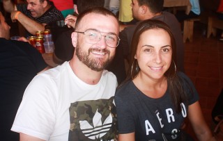 
<a style='margin-left: 5px;' class='btn btn-xs btn-social btn-facebook' href='https://www.facebook.com/sharer/sharer.php?u=https://www.galeramix.com.br/imagem/a48/800-800-90/conteudo/site_galerias/48/1-costelaco-da-amizade-pista-do-binho-canelinha-36.jpg' rel='popup' data-width='500' data-height='400'><i class='fa fa-facebook'></i>Compartilhar <span class='hidden-xs'>no Facebook</span>
</a> 
<a class='btn btn-default btn-xs' target='_blank' href='imagem/a48/800-800-90/conteudo/site_galerias/48/1-costelaco-da-amizade-pista-do-binho-canelinha-36.jpg'>
<span class='glyphicon glyphicon-cloud-download'></span> Salvar
</a>
