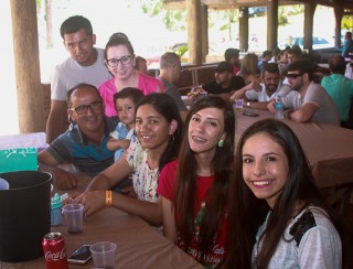 
<a style='margin-left: 5px;' class='btn btn-xs btn-social btn-facebook' href='https://www.facebook.com/sharer/sharer.php?u=https://www.galeramix.com.br/imagem/a48/800-800-90/conteudo/site_galerias/48/1-costelaco-da-amizade-pista-do-binho-canelinha-4.jpg' rel='popup' data-width='500' data-height='400'><i class='fa fa-facebook'></i>Compartilhar <span class='hidden-xs'>no Facebook</span>
</a> 
<a class='btn btn-default btn-xs' target='_blank' href='imagem/a48/800-800-90/conteudo/site_galerias/48/1-costelaco-da-amizade-pista-do-binho-canelinha-4.jpg'>
<span class='glyphicon glyphicon-cloud-download'></span> Salvar
</a>
