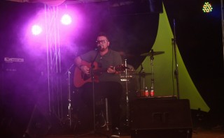 
<a style='margin-left: 5px;' class='btn btn-xs btn-social btn-facebook' href='https://www.facebook.com/sharer/sharer.php?u=https://www.galeramix.com.br/imagem/a48/800-800-90/conteudo/site_galerias/48/1-costelaco-da-amizade-pista-do-binho-canelinha-40.jpg' rel='popup' data-width='500' data-height='400'><i class='fa fa-facebook'></i>Compartilhar <span class='hidden-xs'>no Facebook</span>
</a> 
<a class='btn btn-default btn-xs' target='_blank' href='imagem/a48/800-800-90/conteudo/site_galerias/48/1-costelaco-da-amizade-pista-do-binho-canelinha-40.jpg'>
<span class='glyphicon glyphicon-cloud-download'></span> Salvar
</a>
