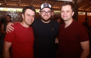 
<a style='margin-left: 5px;' class='btn btn-xs btn-social btn-facebook' href='https://www.facebook.com/sharer/sharer.php?u=https://www.galeramix.com.br/imagem/a48/800-800-90/conteudo/site_galerias/48/1-costelaco-da-amizade-pista-do-binho-canelinha-47.jpg' rel='popup' data-width='500' data-height='400'><i class='fa fa-facebook'></i>Compartilhar <span class='hidden-xs'>no Facebook</span>
</a> 
<a class='btn btn-default btn-xs' target='_blank' href='imagem/a48/800-800-90/conteudo/site_galerias/48/1-costelaco-da-amizade-pista-do-binho-canelinha-47.jpg'>
<span class='glyphicon glyphicon-cloud-download'></span> Salvar
</a>
