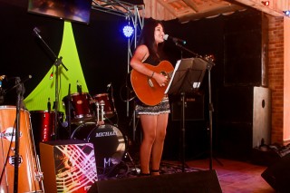 
<a style='margin-left: 5px;' class='btn btn-xs btn-social btn-facebook' href='https://www.facebook.com/sharer/sharer.php?u=https://www.galeramix.com.br/imagem/a48/800-800-90/conteudo/site_galerias/48/1-costelaco-da-amizade-pista-do-binho-canelinha-61.jpg' rel='popup' data-width='500' data-height='400'><i class='fa fa-facebook'></i>Compartilhar <span class='hidden-xs'>no Facebook</span>
</a> 
<a class='btn btn-default btn-xs' target='_blank' href='imagem/a48/800-800-90/conteudo/site_galerias/48/1-costelaco-da-amizade-pista-do-binho-canelinha-61.jpg'>
<span class='glyphicon glyphicon-cloud-download'></span> Salvar
</a>
