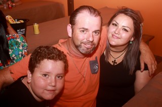 
<a style='margin-left: 5px;' class='btn btn-xs btn-social btn-facebook' href='https://www.facebook.com/sharer/sharer.php?u=https://www.galeramix.com.br/imagem/a48/800-800-90/conteudo/site_galerias/48/1-costelaco-da-amizade-pista-do-binho-canelinha-63.jpg' rel='popup' data-width='500' data-height='400'><i class='fa fa-facebook'></i>Compartilhar <span class='hidden-xs'>no Facebook</span>
</a> 
<a class='btn btn-default btn-xs' target='_blank' href='imagem/a48/800-800-90/conteudo/site_galerias/48/1-costelaco-da-amizade-pista-do-binho-canelinha-63.jpg'>
<span class='glyphicon glyphicon-cloud-download'></span> Salvar
</a>
