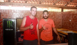 
<a style='margin-left: 5px;' class='btn btn-xs btn-social btn-facebook' href='https://www.facebook.com/sharer/sharer.php?u=https://www.galeramix.com.br/imagem/a48/800-800-90/conteudo/site_galerias/48/1-costelaco-da-amizade-pista-do-binho-canelinha-8.jpg' rel='popup' data-width='500' data-height='400'><i class='fa fa-facebook'></i>Compartilhar <span class='hidden-xs'>no Facebook</span>
</a> 
<a class='btn btn-default btn-xs' target='_blank' href='imagem/a48/800-800-90/conteudo/site_galerias/48/1-costelaco-da-amizade-pista-do-binho-canelinha-8.jpg'>
<span class='glyphicon glyphicon-cloud-download'></span> Salvar
</a>
