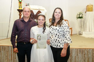 
            <a style='margin-left: 5px;' class='btn btn-xs btn-social btn-facebook' href='https://www.facebook.com/sharer/sharer.php?u=https://www.galeramix.com.br/imagem/a51/800-800-90/conteudo/site_galerias/51/primeira-eucaristia-tayna-19.jpg' rel='popup' data-width='500' data-height='400'><i class='fa fa-facebook'></i>Compartilhar <span class='hidden-xs'>no Facebook</span>
        </a> 
        <a class='btn btn-default btn-xs' target='_blank' href='imagem/a51/800-800-90/conteudo/site_galerias/51/primeira-eucaristia-tayna-19.jpg'>
            <span class='glyphicon glyphicon-cloud-download'></span> Salvar
        </a>
        