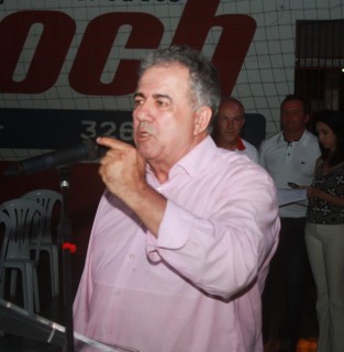 
<a style='margin-left: 5px;' class='btn btn-xs btn-social btn-facebook' href='https://www.facebook.com/sharer/sharer.php?u=https://www.galeramix.com.br/imagem/a52/800-800-90/conteudo/site_galerias/52/xv-olimpiadas-tijuquense-21.jpg' rel='popup' data-width='500' data-height='400'><i class='fa fa-facebook'></i>Compartilhar <span class='hidden-xs'>no Facebook</span>
</a> 
<a class='btn btn-default btn-xs' target='_blank' href='imagem/a52/800-800-90/conteudo/site_galerias/52/xv-olimpiadas-tijuquense-21.jpg'>
<span class='glyphicon glyphicon-cloud-download'></span> Salvar
</a>
