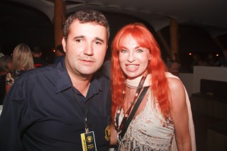 
<a style='margin-left: 5px;' class='btn btn-xs btn-social btn-facebook' href='https://www.facebook.com/sharer/sharer.php?u=https://www.galeramix.com.br/imagem/a53/800-800-90/conteudo/site_galerias/53/petry-119.jpg' rel='popup' data-width='500' data-height='400'><i class='fa fa-facebook'></i>Compartilhar <span class='hidden-xs'>no Facebook</span>
</a> 
<a class='btn btn-default btn-xs' target='_blank' href='imagem/a53/800-800-90/conteudo/site_galerias/53/petry-119.jpg'>
<span class='glyphicon glyphicon-cloud-download'></span> Salvar
</a>
