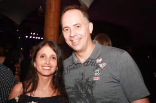 
<a style='margin-left: 5px;' class='btn btn-xs btn-social btn-facebook' href='https://www.facebook.com/sharer/sharer.php?u=https://www.galeramix.com.br/imagem/a53/800-800-90/conteudo/site_galerias/53/petry-26.jpg' rel='popup' data-width='500' data-height='400'><i class='fa fa-facebook'></i>Compartilhar <span class='hidden-xs'>no Facebook</span>
</a> 
<a class='btn btn-default btn-xs' target='_blank' href='imagem/a53/800-800-90/conteudo/site_galerias/53/petry-26.jpg'>
<span class='glyphicon glyphicon-cloud-download'></span> Salvar
</a>
