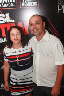 
<a style='margin-left: 5px;' class='btn btn-xs btn-social btn-facebook' href='https://www.facebook.com/sharer/sharer.php?u=https://www.galeramix.com.br/imagem/a53/800-800-90/conteudo/site_galerias/53/petry-67.jpg' rel='popup' data-width='500' data-height='400'><i class='fa fa-facebook'></i>Compartilhar <span class='hidden-xs'>no Facebook</span>
</a> 
<a class='btn btn-default btn-xs' target='_blank' href='imagem/a53/800-800-90/conteudo/site_galerias/53/petry-67.jpg'>
<span class='glyphicon glyphicon-cloud-download'></span> Salvar
</a>
