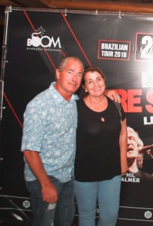 
<a style='margin-left: 5px;' class='btn btn-xs btn-social btn-facebook' href='https://www.facebook.com/sharer/sharer.php?u=https://www.galeramix.com.br/imagem/a53/800-800-90/conteudo/site_galerias/53/petry-83.jpg' rel='popup' data-width='500' data-height='400'><i class='fa fa-facebook'></i>Compartilhar <span class='hidden-xs'>no Facebook</span>
</a> 
<a class='btn btn-default btn-xs' target='_blank' href='imagem/a53/800-800-90/conteudo/site_galerias/53/petry-83.jpg'>
<span class='glyphicon glyphicon-cloud-download'></span> Salvar
</a>
