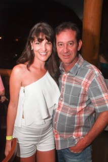 
<a style='margin-left: 5px;' class='btn btn-xs btn-social btn-facebook' href='https://www.facebook.com/sharer/sharer.php?u=https://www.galeramix.com.br/imagem/a53/800-800-90/conteudo/site_galerias/53/petry-86.jpg' rel='popup' data-width='500' data-height='400'><i class='fa fa-facebook'></i>Compartilhar <span class='hidden-xs'>no Facebook</span>
</a> 
<a class='btn btn-default btn-xs' target='_blank' href='imagem/a53/800-800-90/conteudo/site_galerias/53/petry-86.jpg'>
<span class='glyphicon glyphicon-cloud-download'></span> Salvar
</a>
