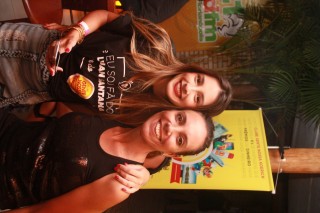 
<a style='margin-left: 5px;' class='btn btn-xs btn-social btn-facebook' href='https://www.facebook.com/sharer/sharer.php?u=https://www.galeramix.com.br/imagem/a55/800-800-90/conteudo/site_galerias/55/img8413.jpg' rel='popup' data-width='500' data-height='400'><i class='fa fa-facebook'></i>Compartilhar <span class='hidden-xs'>no Facebook</span>
</a> 
<a class='btn btn-default btn-xs' target='_blank' href='imagem/a55/800-800-90/conteudo/site_galerias/55/img8413.jpg'>
<span class='glyphicon glyphicon-cloud-download'></span> Salvar
</a>
