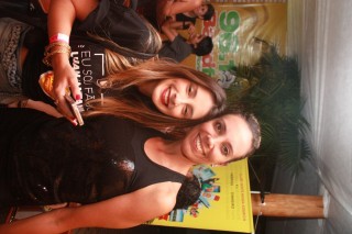 
<a style='margin-left: 5px;' class='btn btn-xs btn-social btn-facebook' href='https://www.facebook.com/sharer/sharer.php?u=https://www.galeramix.com.br/imagem/a55/800-800-90/conteudo/site_galerias/55/img8414.jpg' rel='popup' data-width='500' data-height='400'><i class='fa fa-facebook'></i>Compartilhar <span class='hidden-xs'>no Facebook</span>
</a> 
<a class='btn btn-default btn-xs' target='_blank' href='imagem/a55/800-800-90/conteudo/site_galerias/55/img8414.jpg'>
<span class='glyphicon glyphicon-cloud-download'></span> Salvar
</a>
