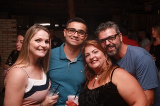 
<a style='margin-left: 5px;' class='btn btn-xs btn-social btn-facebook' href='https://www.facebook.com/sharer/sharer.php?u=https://www.galeramix.com.br/imagem/a55/800-800-90/conteudo/site_galerias/55/img8416.jpg' rel='popup' data-width='500' data-height='400'><i class='fa fa-facebook'></i>Compartilhar <span class='hidden-xs'>no Facebook</span>
</a> 
<a class='btn btn-default btn-xs' target='_blank' href='imagem/a55/800-800-90/conteudo/site_galerias/55/img8416.jpg'>
<span class='glyphicon glyphicon-cloud-download'></span> Salvar
</a>
