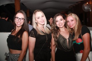 
<a style='margin-left: 5px;' class='btn btn-xs btn-social btn-facebook' href='https://www.facebook.com/sharer/sharer.php?u=https://www.galeramix.com.br/imagem/a55/800-800-90/conteudo/site_galerias/55/img8440.jpg' rel='popup' data-width='500' data-height='400'><i class='fa fa-facebook'></i>Compartilhar <span class='hidden-xs'>no Facebook</span>
</a> 
<a class='btn btn-default btn-xs' target='_blank' href='imagem/a55/800-800-90/conteudo/site_galerias/55/img8440.jpg'>
<span class='glyphicon glyphicon-cloud-download'></span> Salvar
</a>
