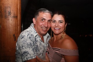 
<a style='margin-left: 5px;' class='btn btn-xs btn-social btn-facebook' href='https://www.facebook.com/sharer/sharer.php?u=https://www.galeramix.com.br/imagem/a55/800-800-90/conteudo/site_galerias/55/img8446.jpg' rel='popup' data-width='500' data-height='400'><i class='fa fa-facebook'></i>Compartilhar <span class='hidden-xs'>no Facebook</span>
</a> 
<a class='btn btn-default btn-xs' target='_blank' href='imagem/a55/800-800-90/conteudo/site_galerias/55/img8446.jpg'>
<span class='glyphicon glyphicon-cloud-download'></span> Salvar
</a>
