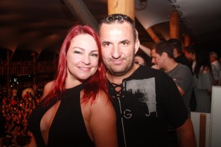 
<a style='margin-left: 5px;' class='btn btn-xs btn-social btn-facebook' href='https://www.facebook.com/sharer/sharer.php?u=https://www.galeramix.com.br/imagem/a55/800-800-90/conteudo/site_galerias/55/img8449.jpg' rel='popup' data-width='500' data-height='400'><i class='fa fa-facebook'></i>Compartilhar <span class='hidden-xs'>no Facebook</span>
</a> 
<a class='btn btn-default btn-xs' target='_blank' href='imagem/a55/800-800-90/conteudo/site_galerias/55/img8449.jpg'>
<span class='glyphicon glyphicon-cloud-download'></span> Salvar
</a>
