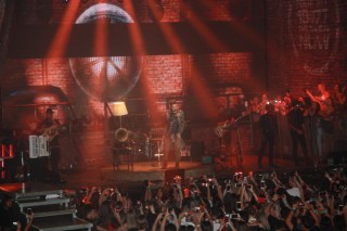 
<a style='margin-left: 5px;' class='btn btn-xs btn-social btn-facebook' href='https://www.facebook.com/sharer/sharer.php?u=https://www.galeramix.com.br/imagem/a55/800-800-90/conteudo/site_galerias/55/img8482.jpg' rel='popup' data-width='500' data-height='400'><i class='fa fa-facebook'></i>Compartilhar <span class='hidden-xs'>no Facebook</span>
</a> 
<a class='btn btn-default btn-xs' target='_blank' href='imagem/a55/800-800-90/conteudo/site_galerias/55/img8482.jpg'>
<span class='glyphicon glyphicon-cloud-download'></span> Salvar
</a>
