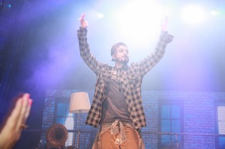 
<a style='margin-left: 5px;' class='btn btn-xs btn-social btn-facebook' href='https://www.facebook.com/sharer/sharer.php?u=https://www.galeramix.com.br/imagem/a55/800-800-90/conteudo/site_galerias/55/img8491.jpg' rel='popup' data-width='500' data-height='400'><i class='fa fa-facebook'></i>Compartilhar <span class='hidden-xs'>no Facebook</span>
</a> 
<a class='btn btn-default btn-xs' target='_blank' href='imagem/a55/800-800-90/conteudo/site_galerias/55/img8491.jpg'>
<span class='glyphicon glyphicon-cloud-download'></span> Salvar
</a>
